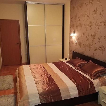 Brown Apartment - Nis Center Luaran gambar