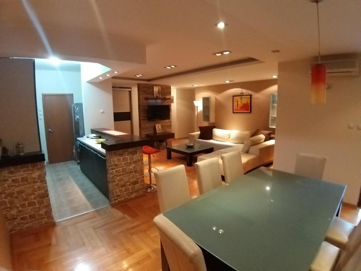Brown Apartment - Nis Center Luaran gambar